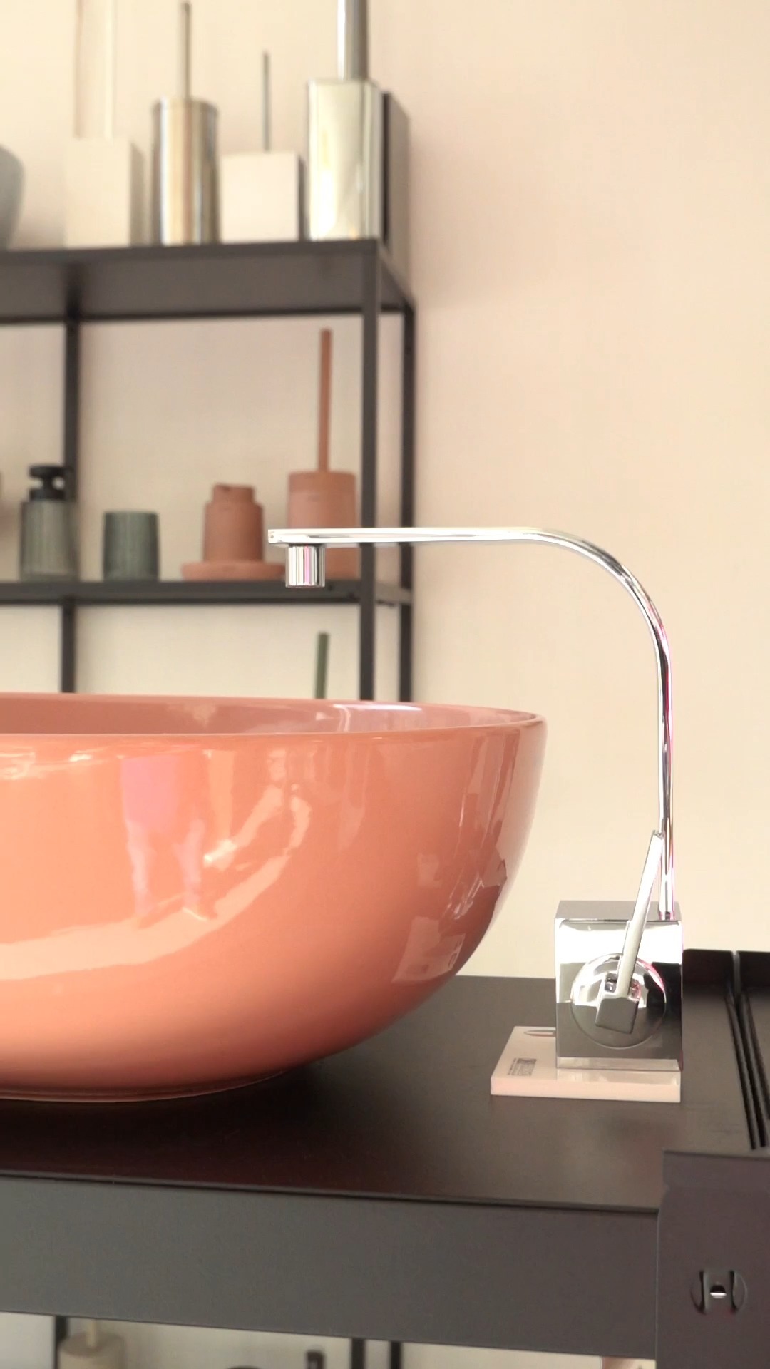 Ogni dettaglio contribuisce a creare un bagno che unisce stile,